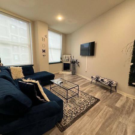 Beautiful Condo/Rooftop Patio With Free Parking Кливланд Екстериор снимка