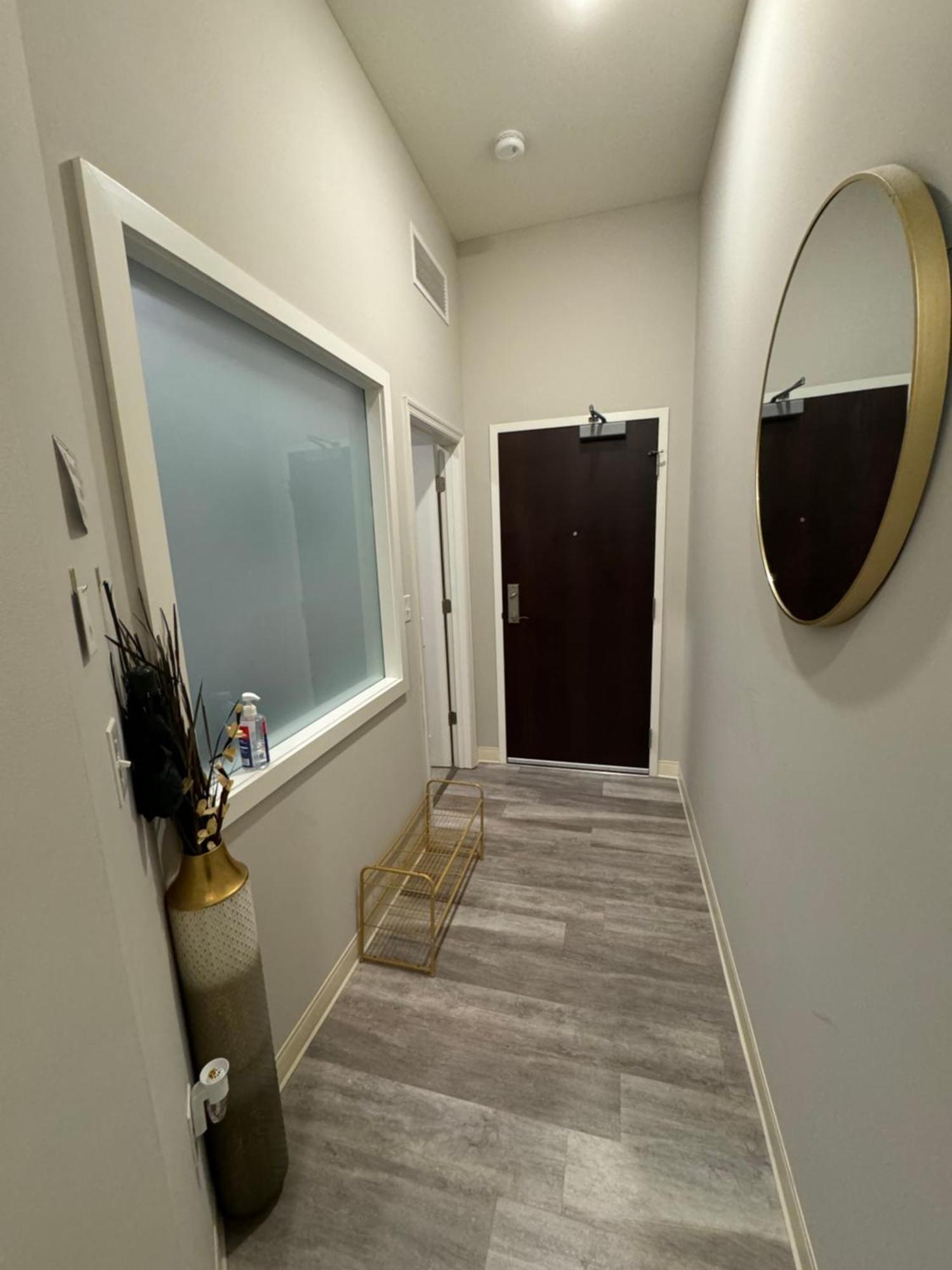 Beautiful Condo/Rooftop Patio With Free Parking Кливланд Екстериор снимка
